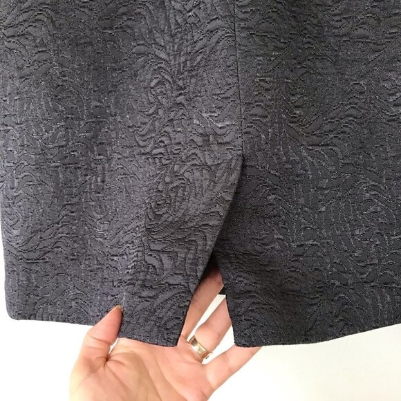 Ann Taylor LOFT black pencil skirt, mini length - Picture 3 of 8